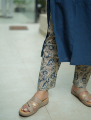 Akshara Bluewood Bloom