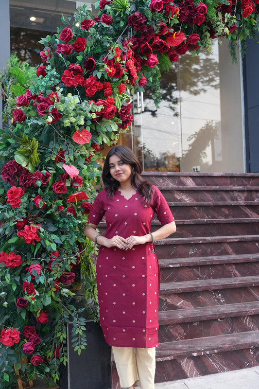 Ruhani Wine Kurti