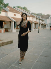 Akshara Black with mustard