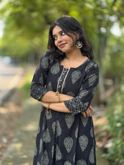 Madhina Floral Shades