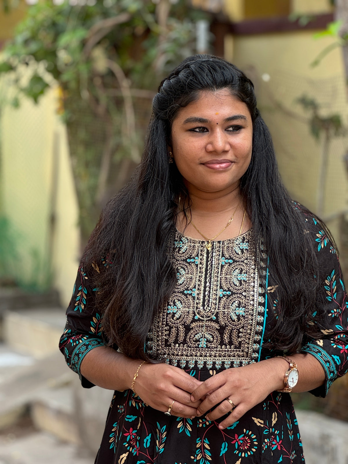 Afsana Floral Embroidered Kurti