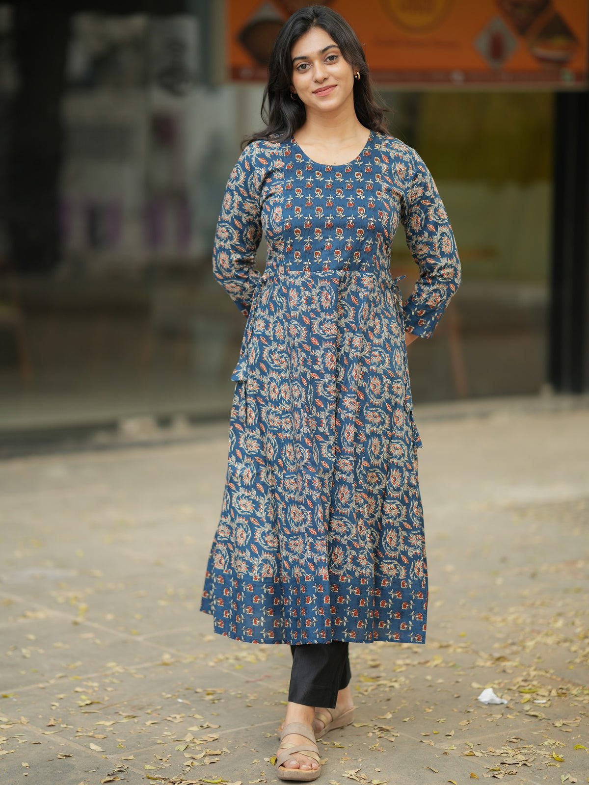 Ishani Umbrella Kurti