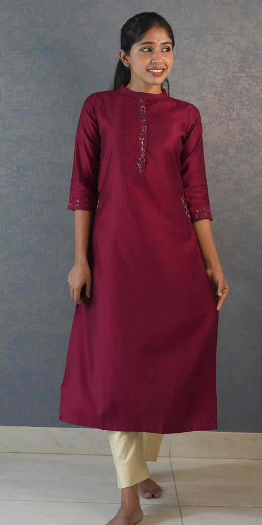 Azhagi Noir embroidery