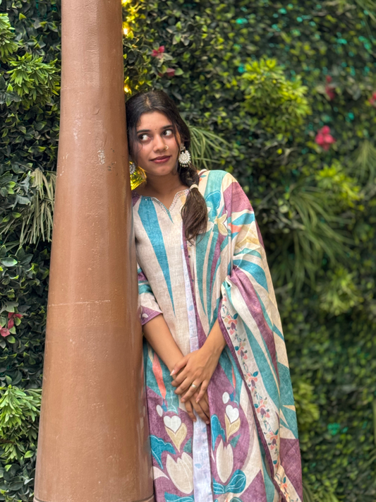 Ezhilnagai Light pink