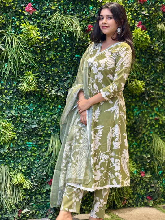 Nirubha green
